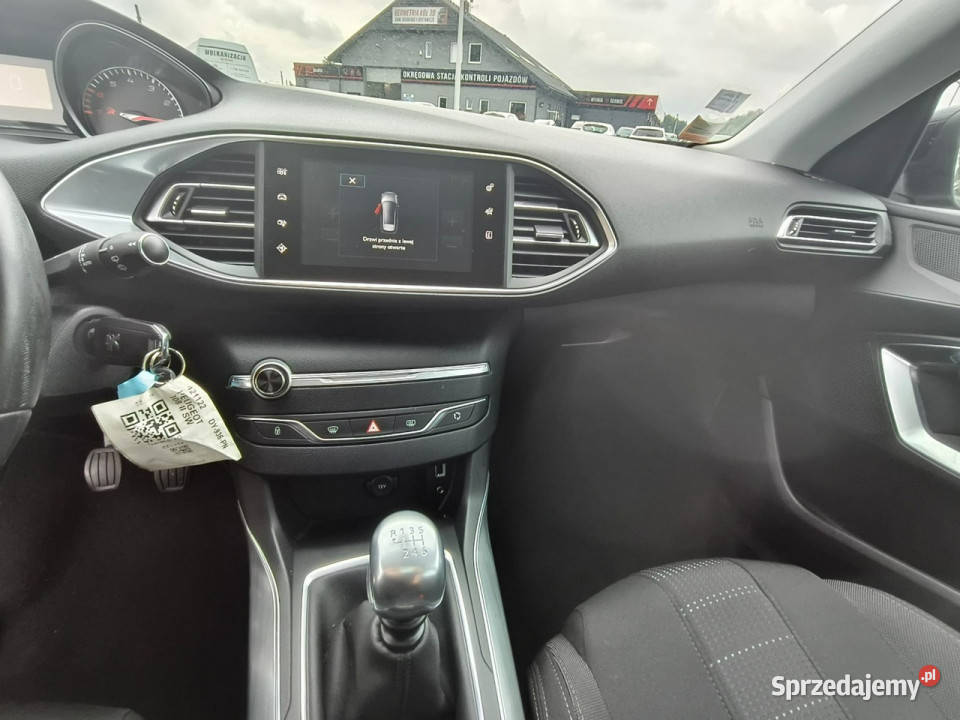 Peugeot 308 12 benzyna 130 FAJNY PRZEBIEG full Kęty