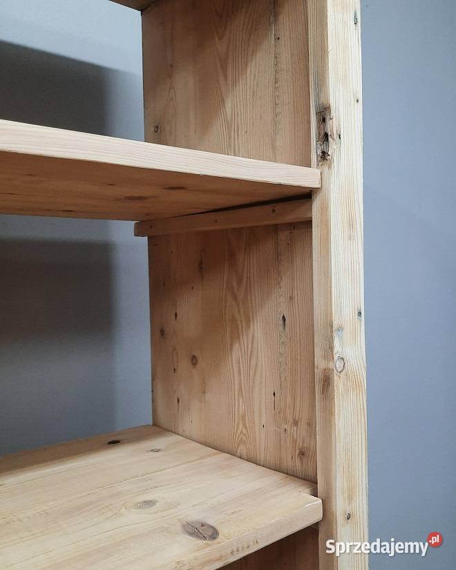 Stary Regał w Rustykalnym Stylu AntykiMarki