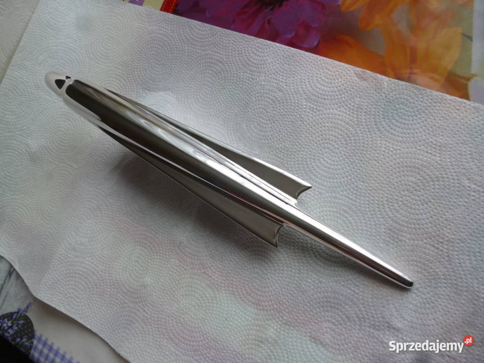 Warszawa m20 223 224 rakieta na maskę przednią osobowe Rybienko Nowe