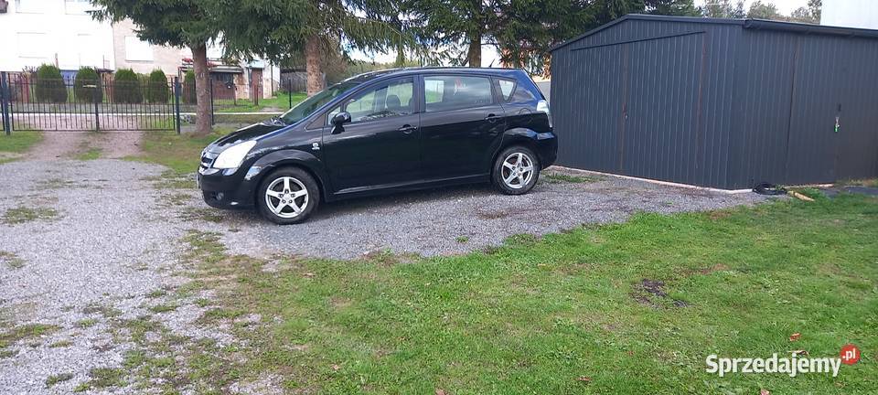 Toyota verso Bodzentyn