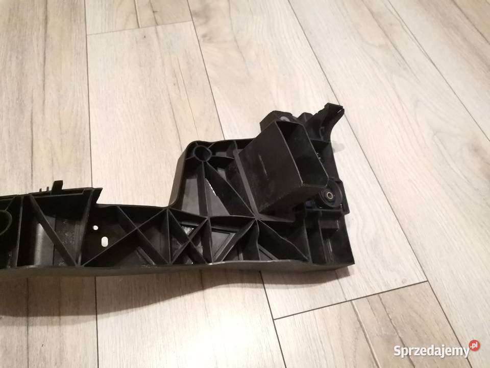 AUDI Q8 PRAWY SLIZG UCHWYT MOCOWANIE LAMPY PRZÓD