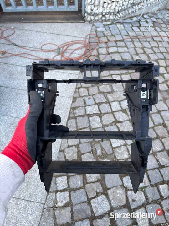 Audi a4 b6b7 kosz 2din osobowe Świątniki Górne