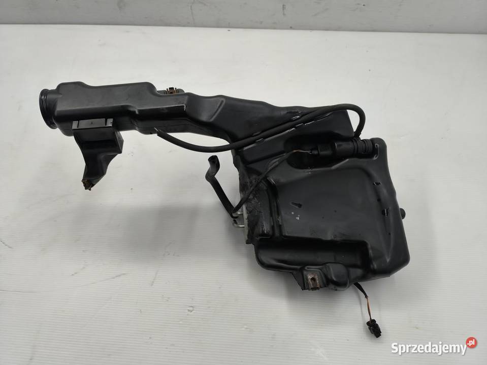 ZBIORNICZEK PŁYNU SPRYSKIWACZY MERCEDES ECLASA