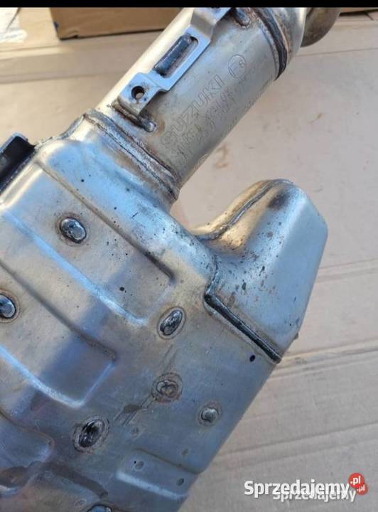 SUZUKI GSX 8 R GSX8R OEM 2023 KOLEKTORY WYDECH Nowy Tomyśl sprzedam