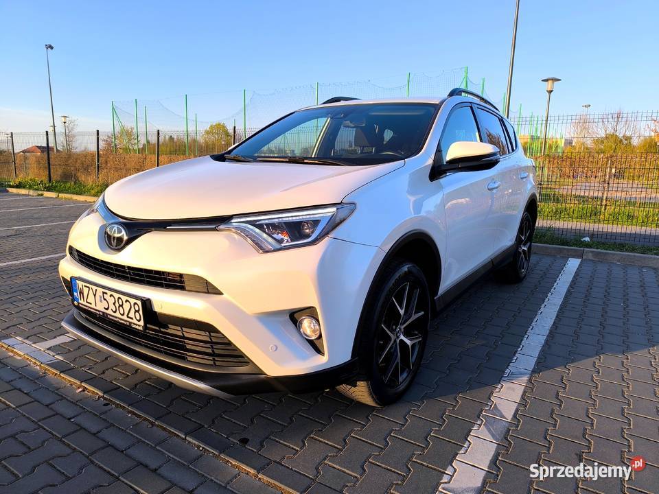 PIĘKNA Toyota RAV4 Premium 4x4 Salon Polska elektryczne szyby sprzedam