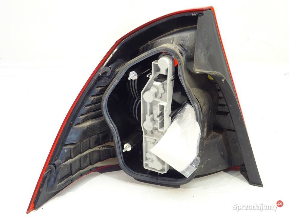 LAMPA TYŁ PRAWA FORD FOCUS II Hatchback 0413