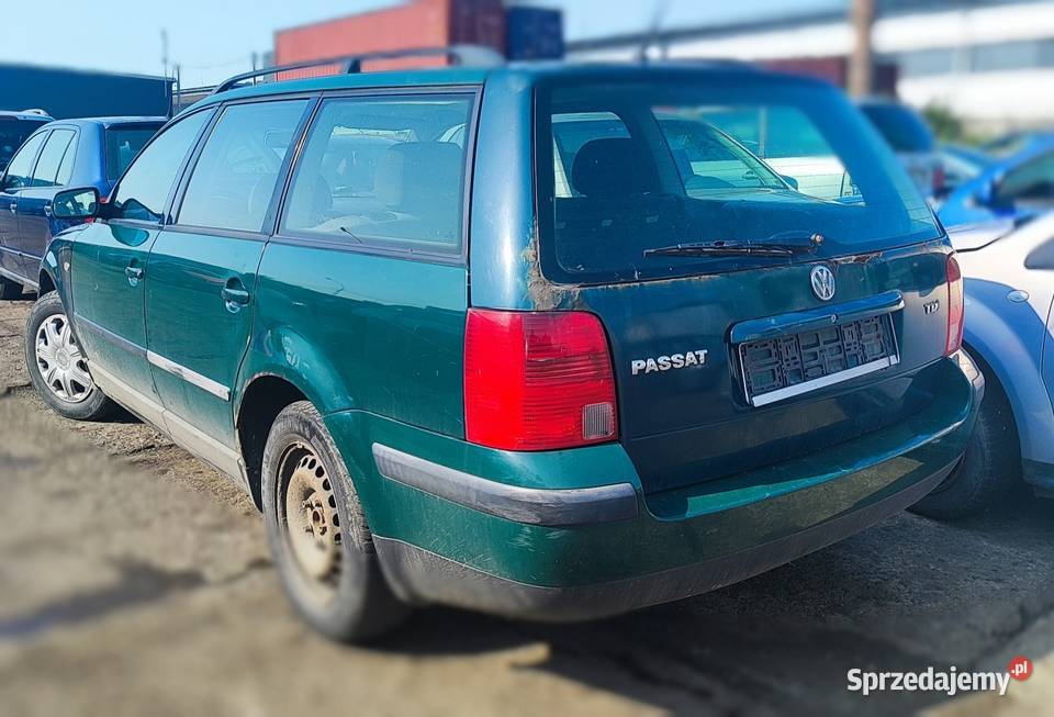 Volkswagen Passat zderzak przód