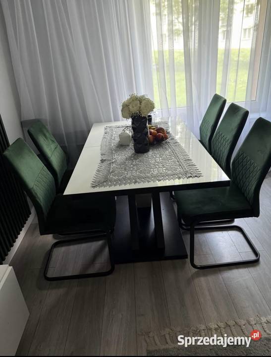 Rozkładany stół z krzesłami 139cm Rybnik