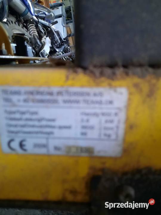 szczotka spalinowa do zamiatania kostki Zagórów