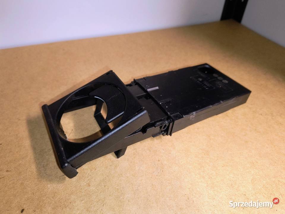 Audi A4 B5 lift 9901 Uchwyt na kubki napoje Domasław