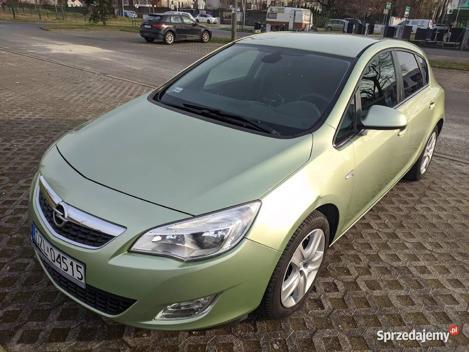 Opel Astra J 2011 benzyna 14 100 184000 czujnik parkowania Wrocław