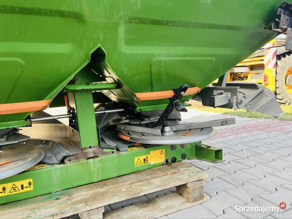 Rozsiewacz Amazone ZAM Novix 2700 l Chwałkowo