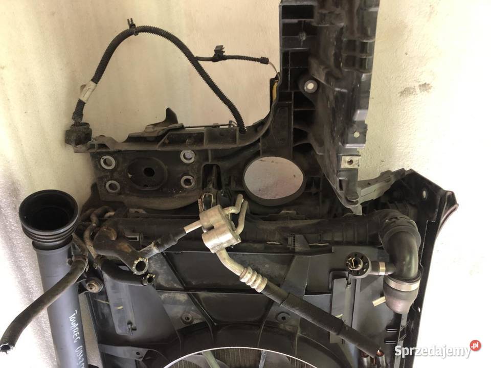 PAS PRZEDNI CHŁODNICE VOLKSWAGEN TOUAREG I LIFT