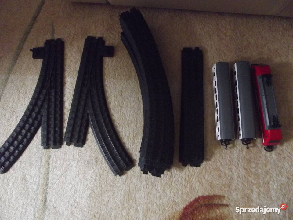 Kolejka elektryczna Tory i pociąg z wagonami lubelskie Lublin