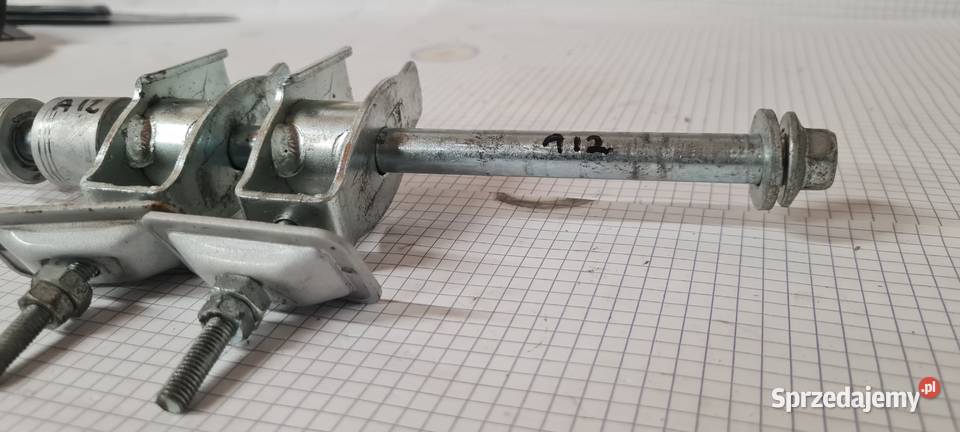 Honda CBR 125 JC 34 oś tył kompletna 7800 Warszawa