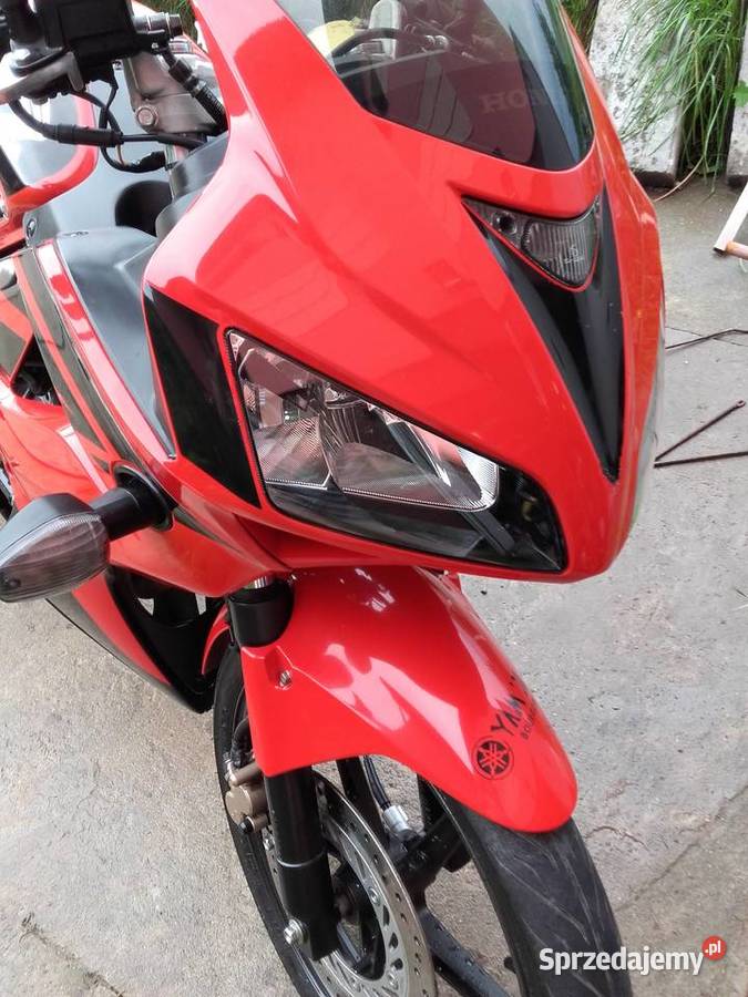 Honda CBR 125R sportowy