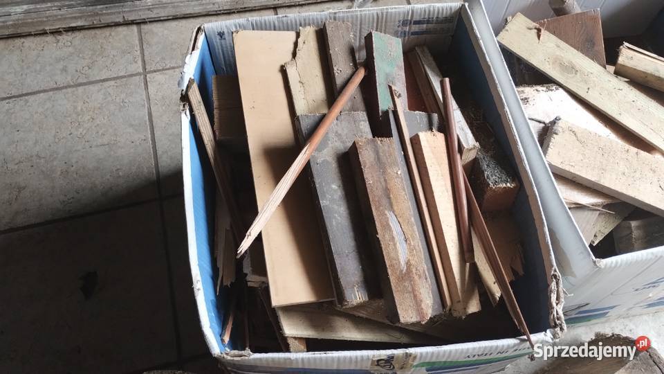 drewno opałowe kominkowe drzewo pienki