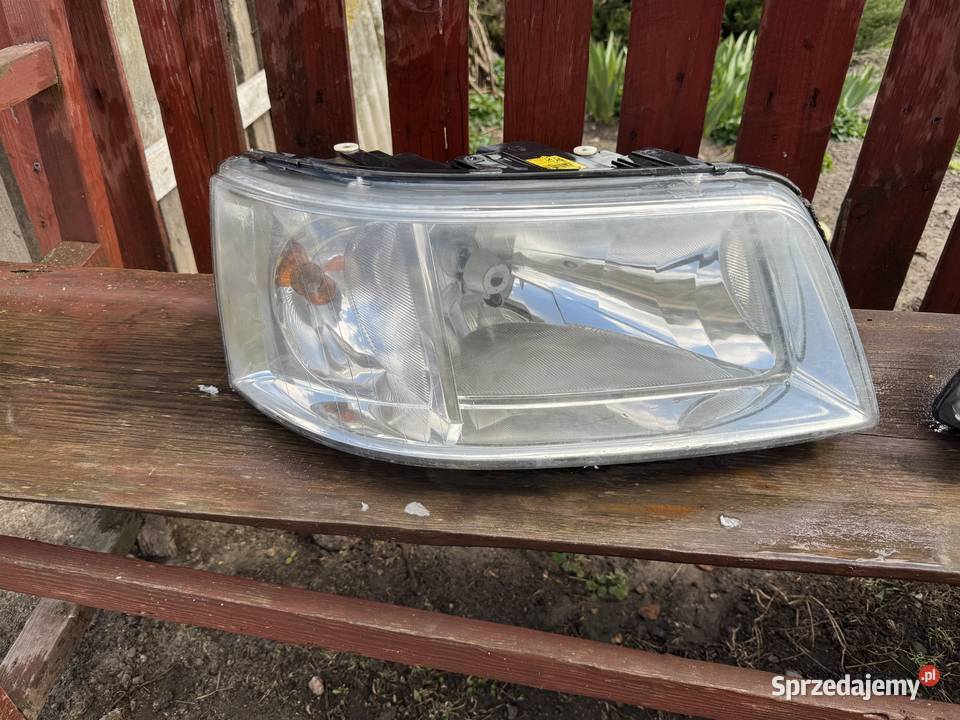 Sprzedam Reflektory lampy do VW T5 stan idealny Piączyn sprzedam