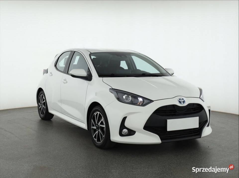 Toyota Yaris 15 VVTi Hybrid nieuszkodzony Piaseczno