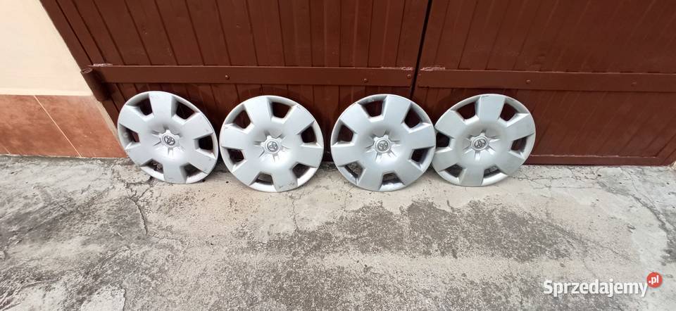 TOYOTA 4 sztuki oryginalne kołpaki 15 Świebodzice