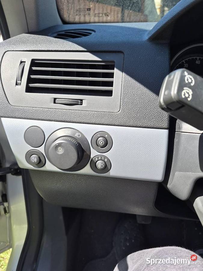 Opel Astra 2005 14 benzyna Drzeńsko