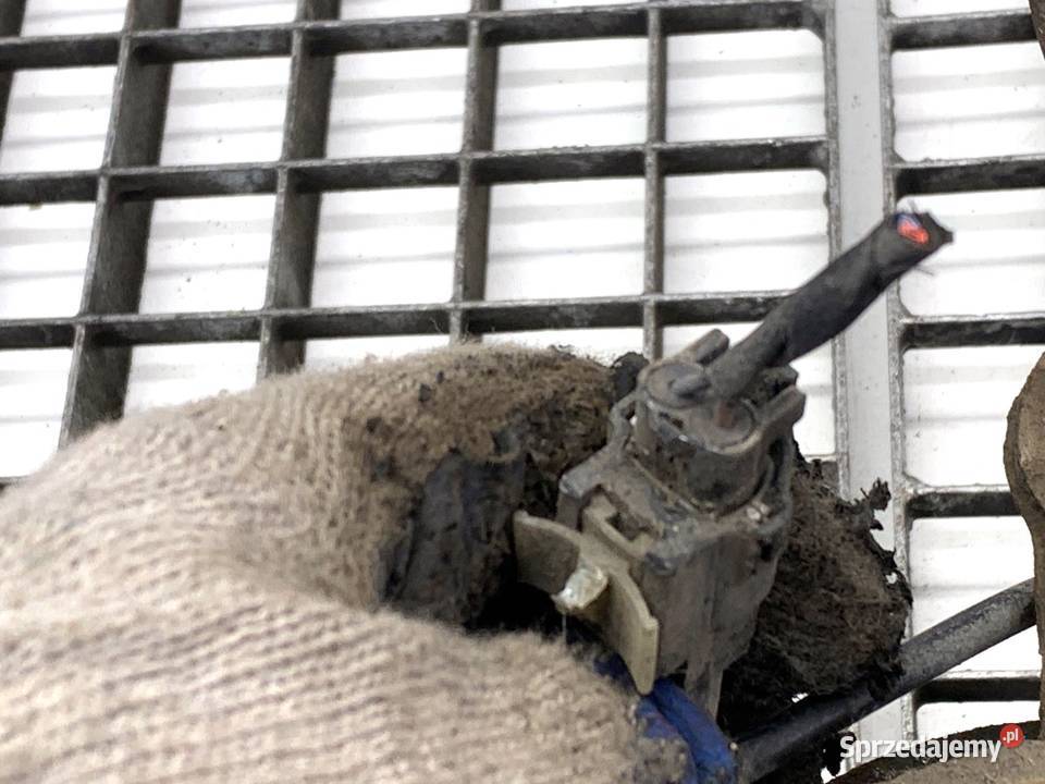 ZWROTNICA PRAWY PRZÓD KIA OPTIMA 17 136 sprzedam