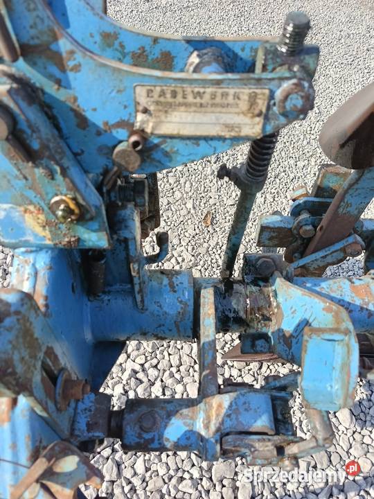 Pług 2 3 obrotowy nieuszkodzony Iłża sprzedam