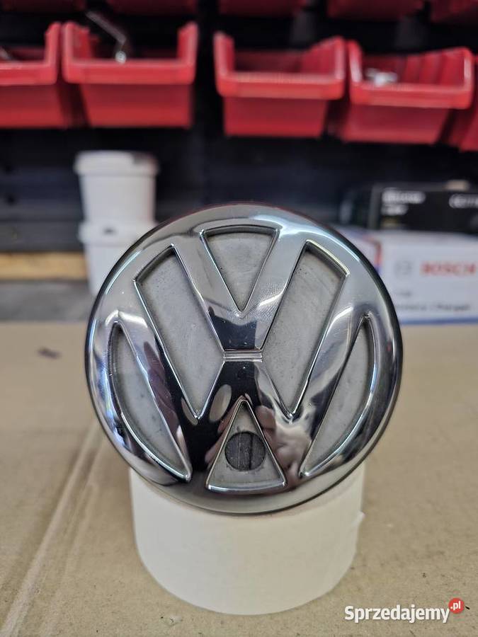 Emblemat Klapy VW Bora Jetta IV Przycisk osobowe Klępicz