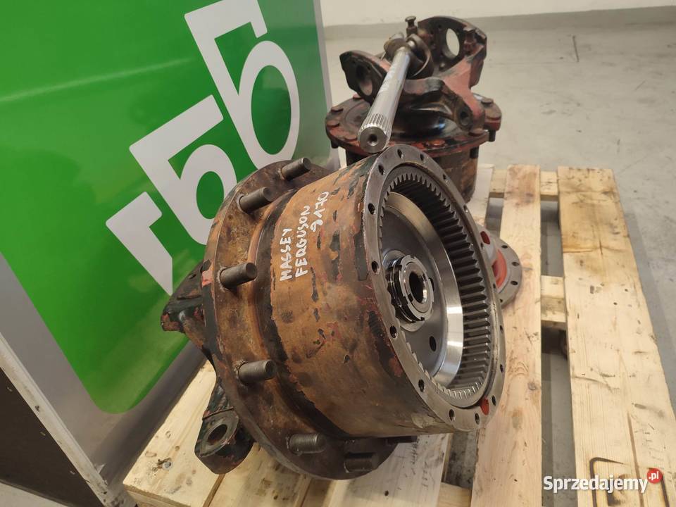Zwolnica zwrotnica półoś Massey Ferguson 8170 Wilkowo