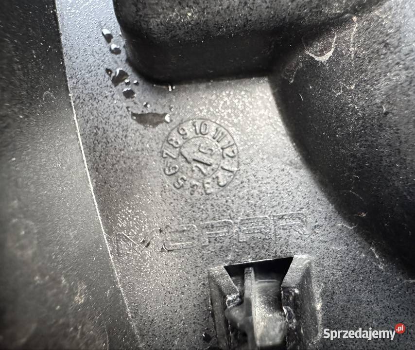 Znaczek Logo emblemat grilla peugeot 3008 5008