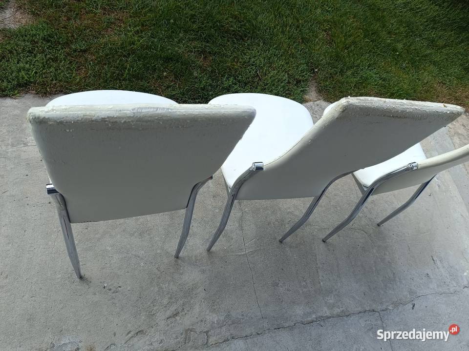 Białe krzesła 3 sztuki Przymiarki