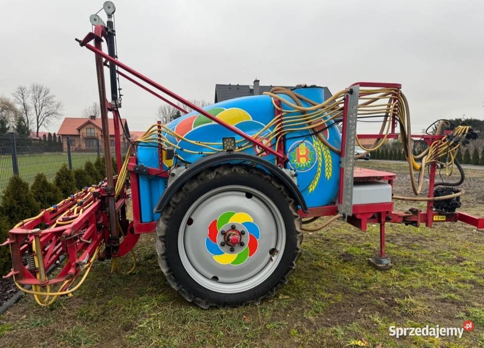 Opryskiwacz na kołach ciągany Biardzki 2200L Łowicz