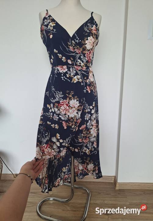 Śliczna letnia asymetryczna długa sukienka maxi Kraków