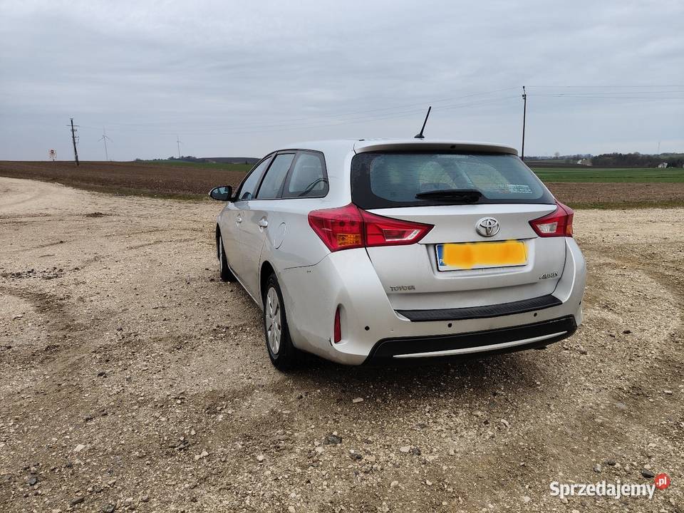 Toyota Auris 14 D4D 90 2014r Salon ZAMIANA gniazdo USB Bogoria