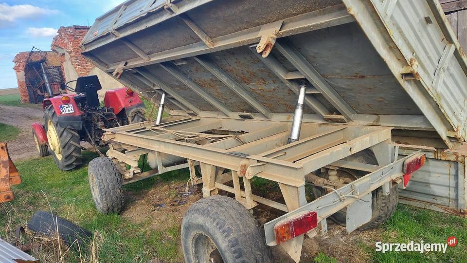 Przyczepa wywrotka d732 uszkodzony Tyniec nad Ślęzą