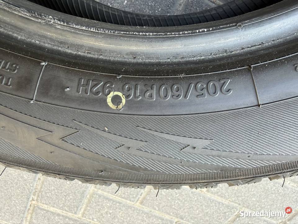 Opony zimowe Toyo Observe 205 świętokrzyskie Kielce sprzedam