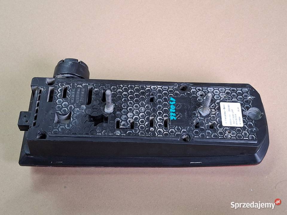 MERCEDES ACTROS MP4 LAMPA PRAWY TYŁ SYGNAŁ PRAWA ciężarowe Lampy tylne Bieleń