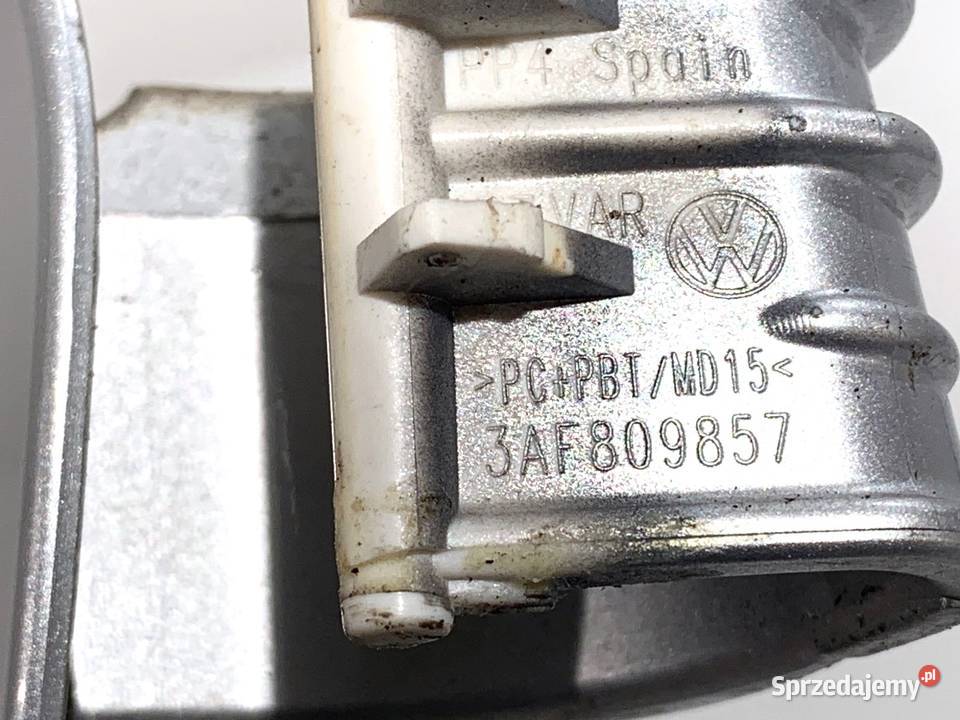 KLAPKA WLEWU PALIWA VW PASSAT B7 3AF809857 Kombi
