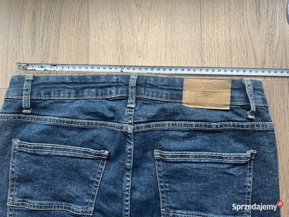 Spodnie jeansowe Bershka Rozmiar M Warszawa