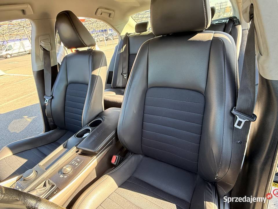 Lexus IS 300h prestige 2016 w stanie 205000km Tarnów