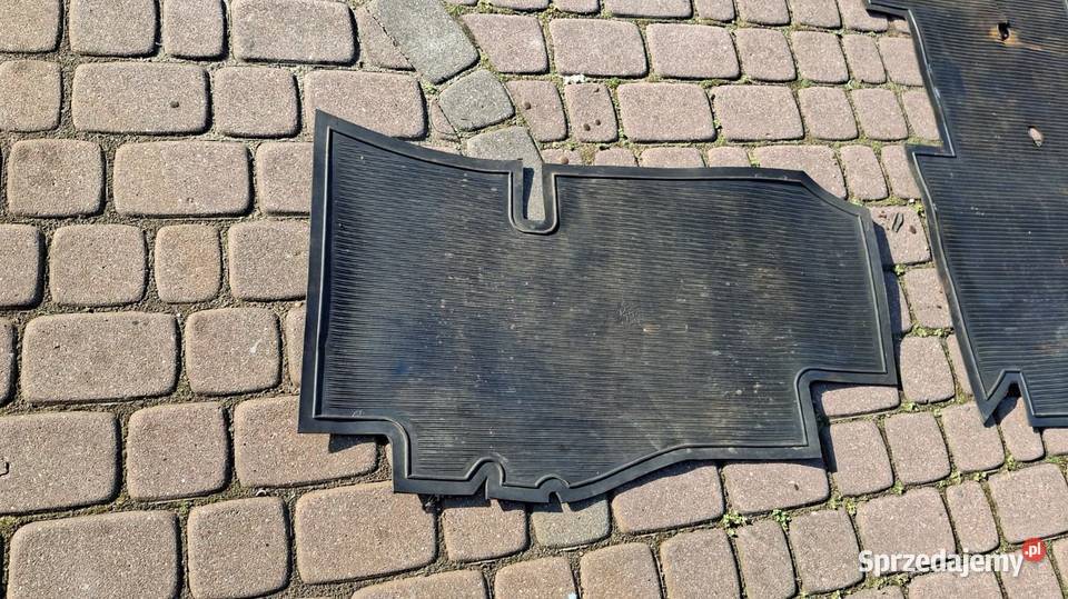 Dywaniki gumowe Wołga GAZ 24 Pozostałe Góra Kalwaria sprzedam