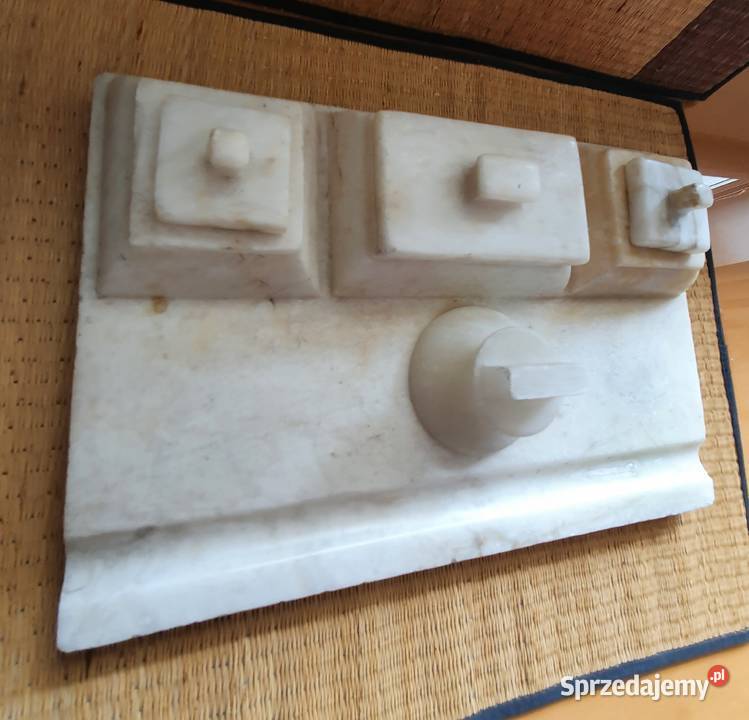 PRZYBORNIK NA BIURKO z alabastru przedwojenny