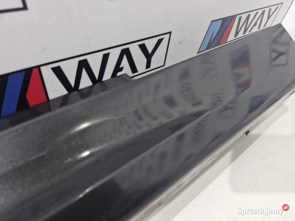 7903888 BWM F10 F11 LISTWA PROGOWA PRAWA B90