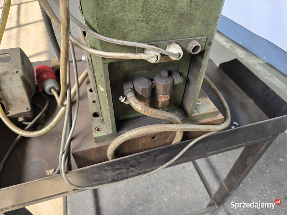 Pneumatyczna nitownica radialna BRCKER PN 210 8 sprzedam