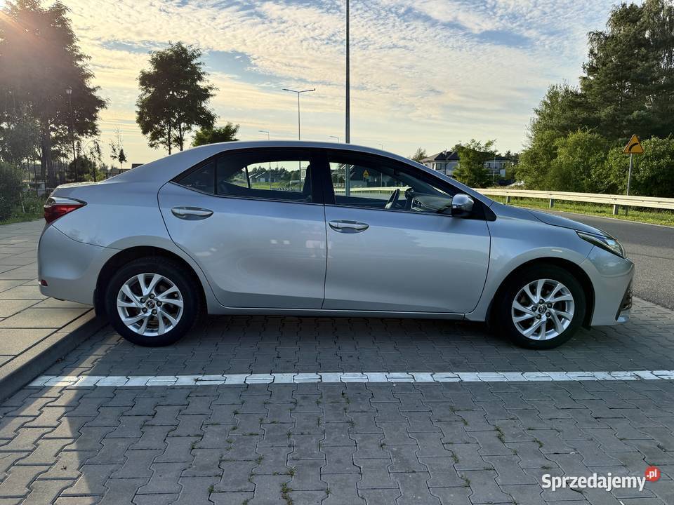 Toyota Corolla 16 benzyna Salon garażowany mazowieckie