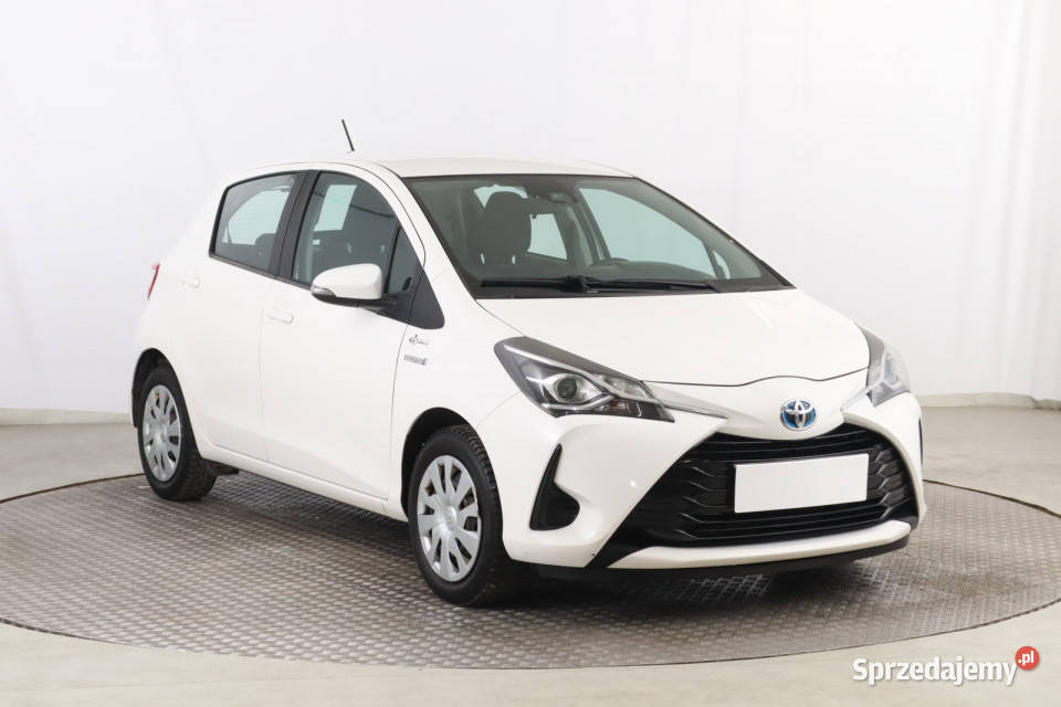 Toyota Yaris 15 Hybrid biały śląskie Zabrze sprzedam