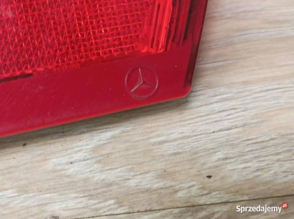 LAMPA PRAWA TYLNA KLAPA MERCEDES W212 2128200864 osobowe Gdańsk