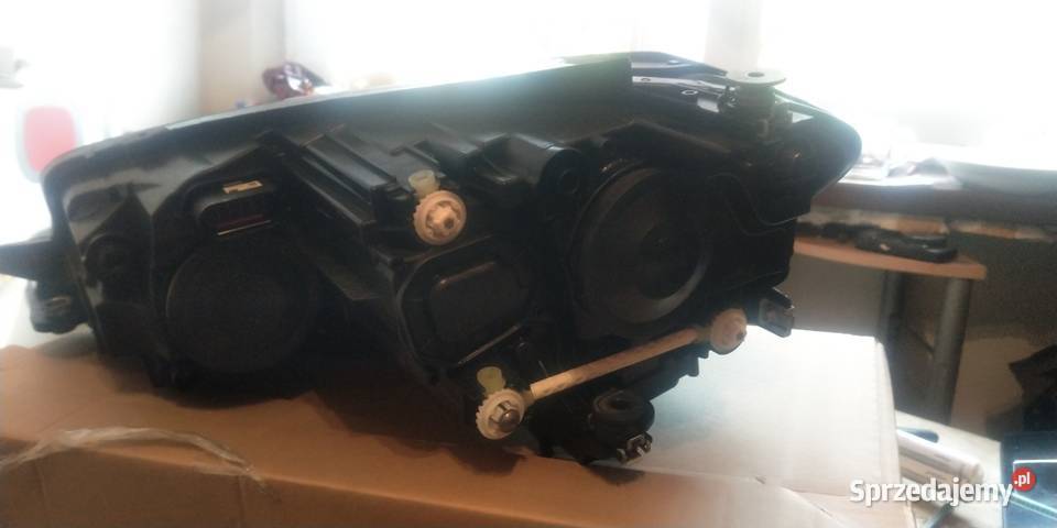 VW Golf VII lampa przednia prawa H7 Łódź