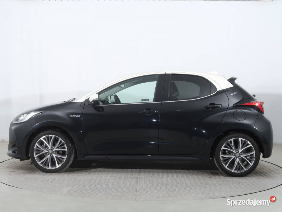 Toyota Yaris 15 VVTi Hybrid Yaris Piaseczno