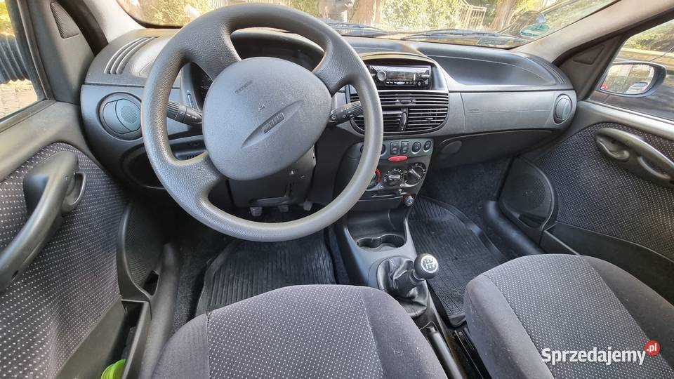 Fiat Punto II 12 16v 5d Rok produkcji 2003 Punto